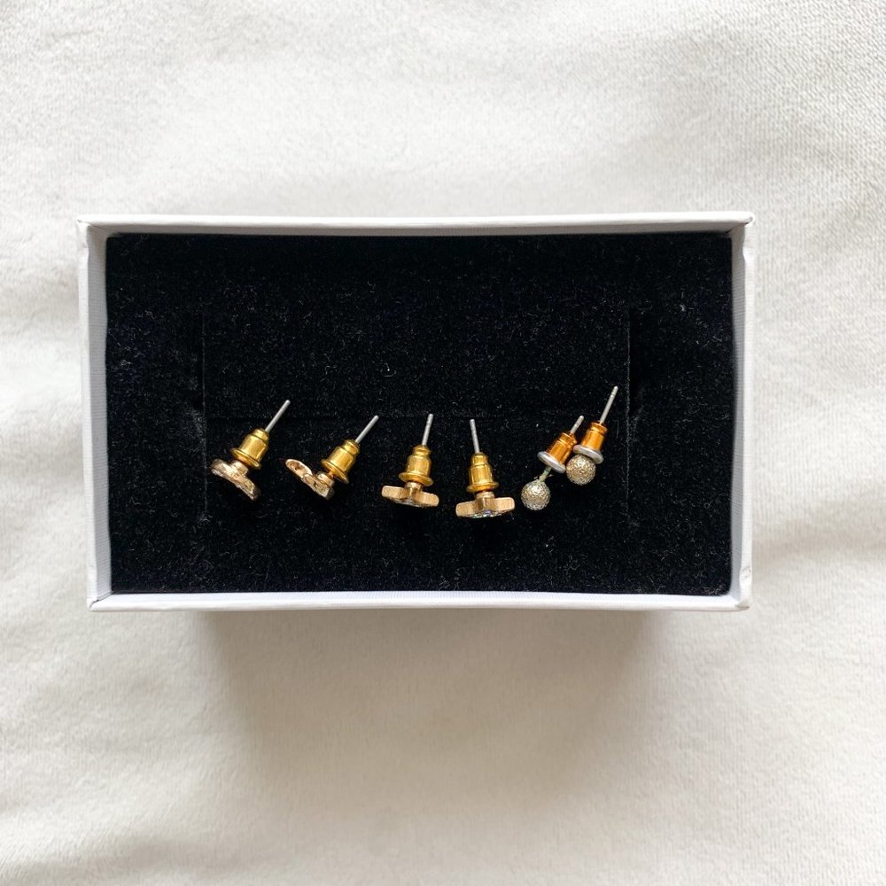 SOLD. Gold Star and Moon Earring Set - Picture 3 of 3